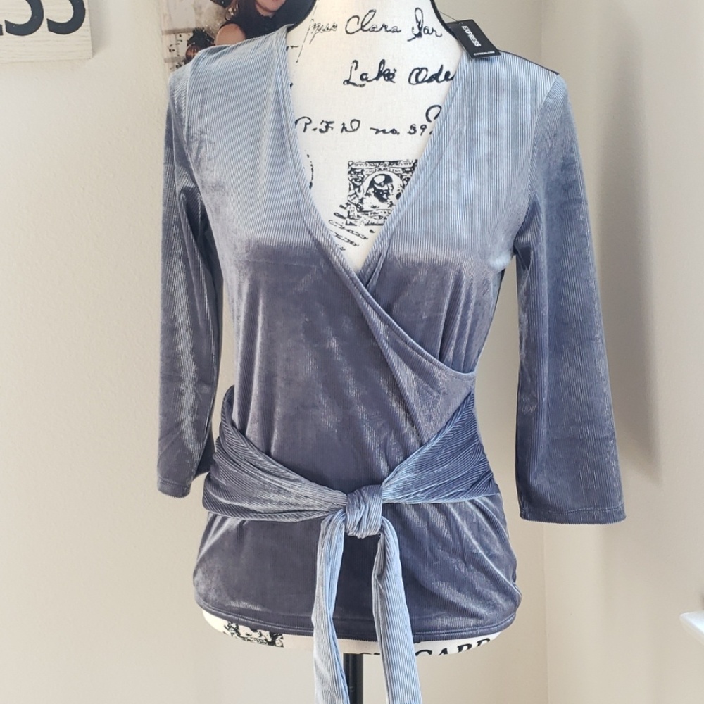 Express Blouse with tie around waist
